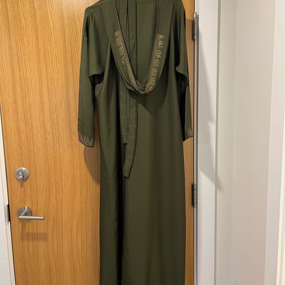 Abaya - Picture 3 of 3